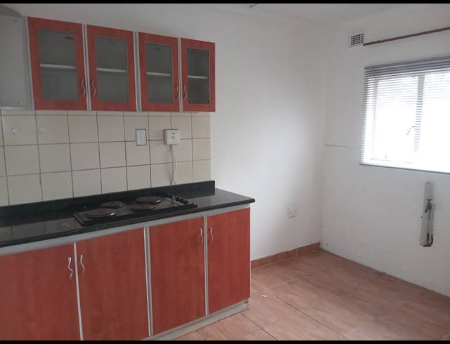 1 BEDROOM ROOM TO LET IN RESERVOIR HILLS